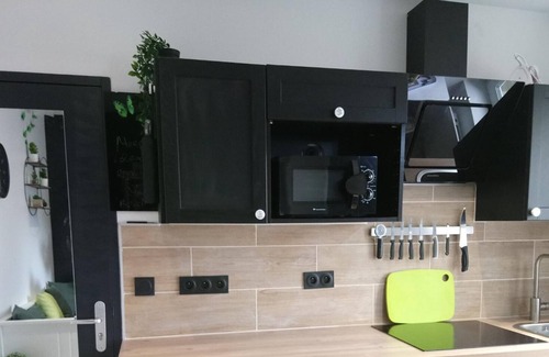 Rive Droite Apartamento | Apartamento-COSY BREST 8-Habitación con desagüe-Vista al patio