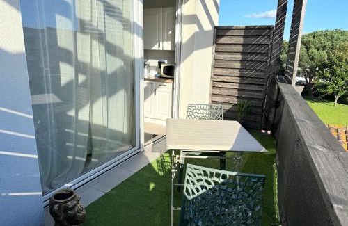 Parentis-en-Born Apartamento | Appartement Cosy avec Balcon