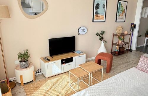 Parentis-en-Born Apartamento | Appartement Cosy avec Balcon