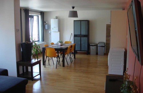 Courcelles Apartamento | Appartement Courcelles
