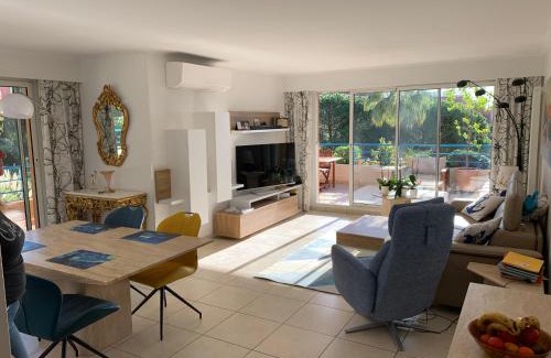 Mandelieu-La-Napoule Apartamento | Appartement du Palais -classé 4 étoiles - Axelle Loc'Appart
