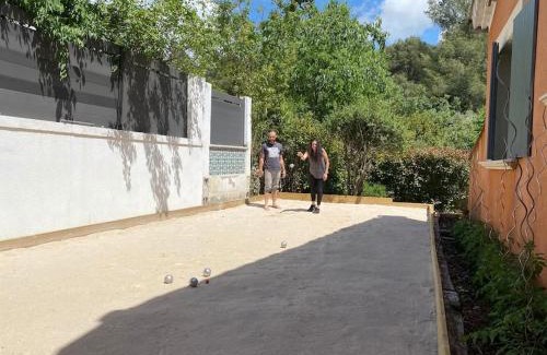 Le Revest-les-Eaux Apartamento | Appartement dans un coin de paradis avec piscine
