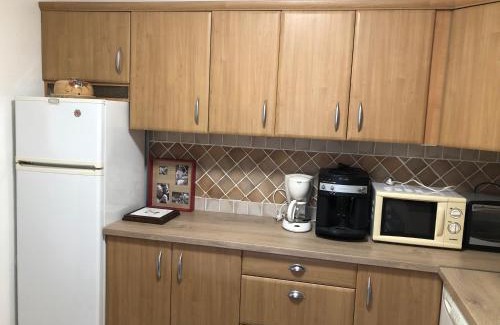 Les Mayons Apartamento | Appartement dans grande maison privé climatisé