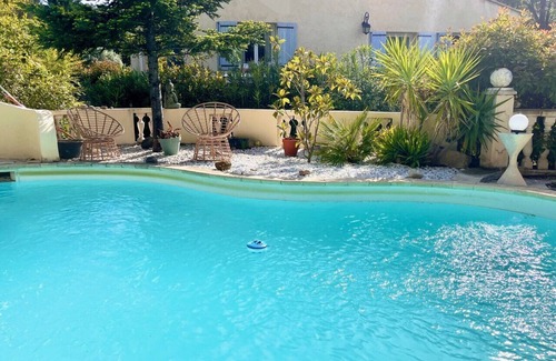 Rognac Apartamento | Appartement Dans Propriété au Calme Avec Piscine