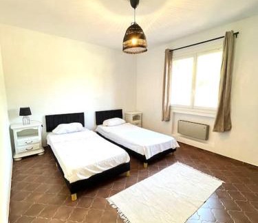 Rognac Apartamento | Appartement de 2 à 6 personnes 3 chambres proche Aéroport Marseille Marignane -confortable - et tout équipé