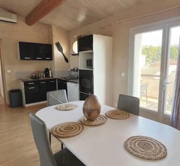 Rognac Apartamento | Appartement de 2 à 6 personnes 3 chambres proche Aéroport Marseille Marignane -confortable - et tout équipé