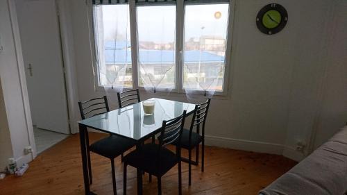 Jonzac Apartamento | appartement de 79 m² à 500 mètres de la cure