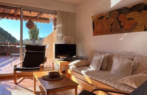 Le Lavandou Apartamento | Appartement de Charme à Saint-Clair : Terrasse, Proche Plage et Commodités - FR-1-677-44