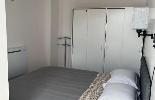La Tour-du-Pin Apartamento | Appartement de la Fontaine à la Tour du Pin hyper centre parking privé