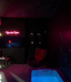 Macon Apartamento | Appartement de luxe avec jacuzzi dans le centre de Macon