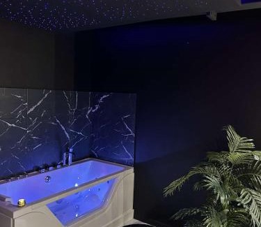 Macon Apartamento | Appartement de luxe avec jacuzzi dans le centre de Macon