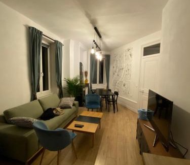 Voltaire - Saint Amour Apartamento | Appartement deux chambres - Garibaldi