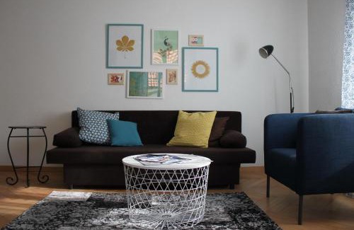 Le Locle Apartamento | Appartement Douces heures avec parking couvert privé