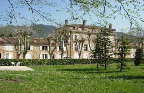Rustrel Apartamento | Appartement en Résidence, Pied des Ocres, Rustrel