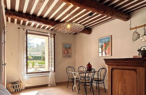 Rustrel Apartamento | Appartement en Résidence, Pied des Ocres, Rustrel
