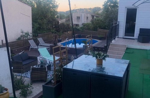 La Colle-sur-Loup Apartamento | Appartement en rez de Jardin Avec Piscine Privée , Terrasses et Solarium