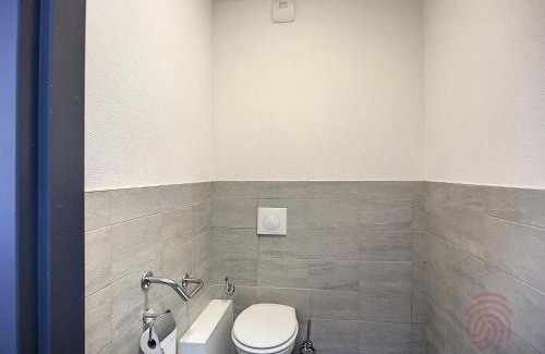 Lamalou-les-Bains Apartamento | Appartement F2 PMR, climatisé, avec terrasse et parking privé, au cœur de Lamalou-les-Bains - FR-1-451-194