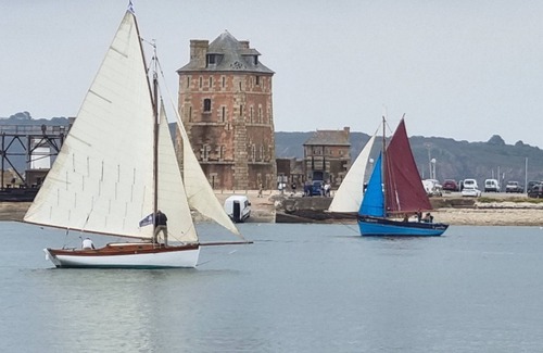 Camaret-sur-Mer Apartamento | Appartement Face à la mer et la Tour Vauban