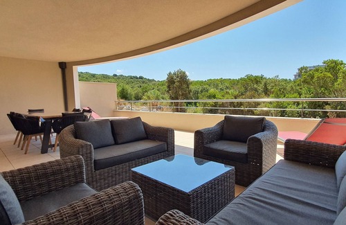 Porticcio Apartamento | Appartement de Standing Neuf Avec Terrasse de 47m2 à 300m de la Plage D'agosta