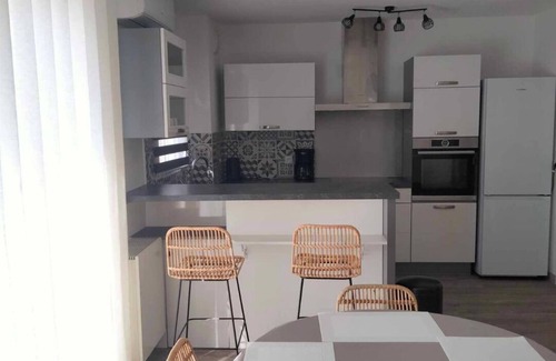 Bagnols-en-Foret Apartamento | APPARTEMENT