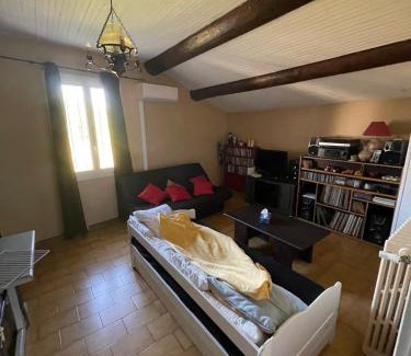 Courthezon Apartamento | Appartement