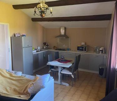 Courthezon Apartamento | Appartement