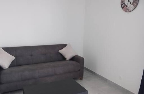 Perignat-les-Sarlieve Apartamento | appartement 2 T2 neuf et élégant proche zénith