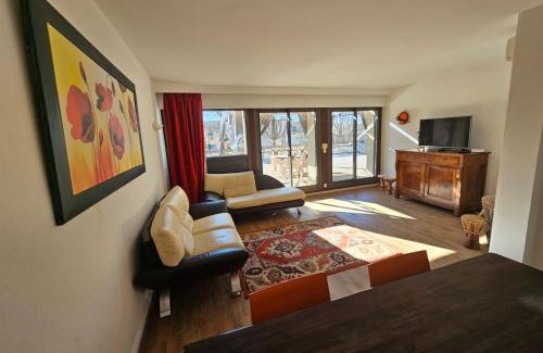 Pernes-les-Fontaines Apartamento | Appartement 3 chambres avec grande terrasse dans le centre de Pernes les Fontaines