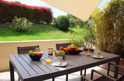 Saint-Gely-du-Fesc Apartamento | Appartement T3 Climatisé Avec Piscine Proche de Montpellier