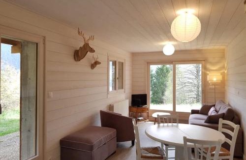 Saint-Paul-en-Chablais Apartamento | Appartement chalet rénové 6 pers avec terrasse proche Evian, ski et randonnée - FR-1-498-29