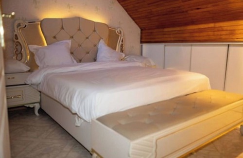 Tremblay-en-France Casa | Appartement Ideal Pour 12 Personnes sur 2 Niveaux de Villa