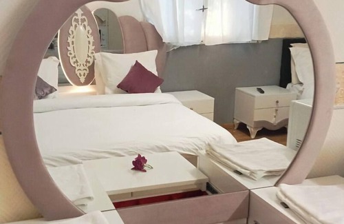 Tremblay-en-France Casa | Appartement Ideal Pour 12 Personnes sur 2 Niveaux de Villa