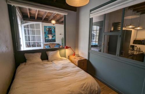 Angouleme Apartamento | Appartement historique avec piscine, salle de jeux, et jardin - idéal famille et amis - FR-1-653-261