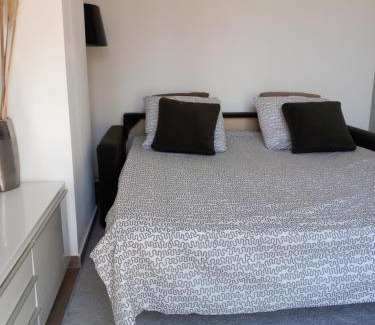 Miramas Apartamento | Appartement indépendant dans une villa