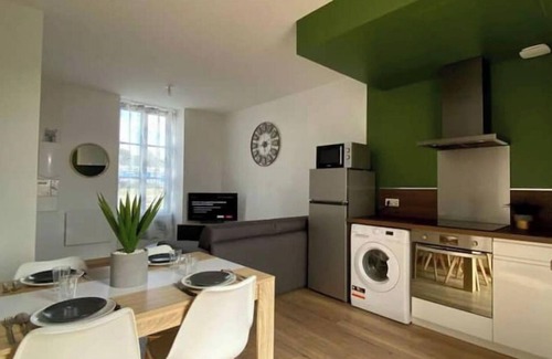 Bressuire Apartamento | Appartement Jardin et Spa