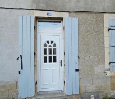 Lurcy-Levis Apartamento | Appartement Le 94