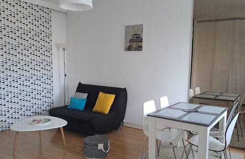 Troyes Apartamento | Appartement Le Gambetta - Centre Ville Troyes # Wifi