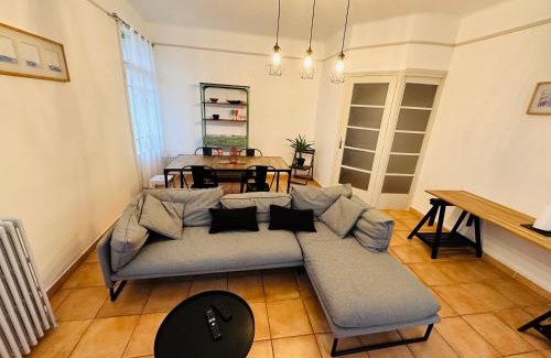 Saint-Martin Apartamento | Appartement Lumineux et Spacieux 2 Chambres avec Parking Gratuit dans la Rue