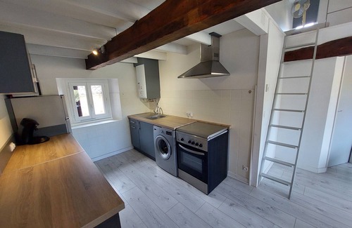 Figeac Apartamento | Appartement Lumineux, vue Place Vival