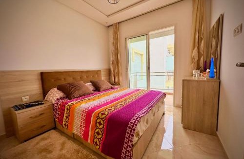 Bouznika Apartamento | Appartement lumineux vue sur piscine, 4 min de la Plage
