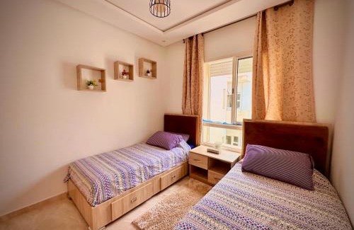 Bouznika Apartamento | Appartement lumineux vue sur piscine, 4 min de la Plage