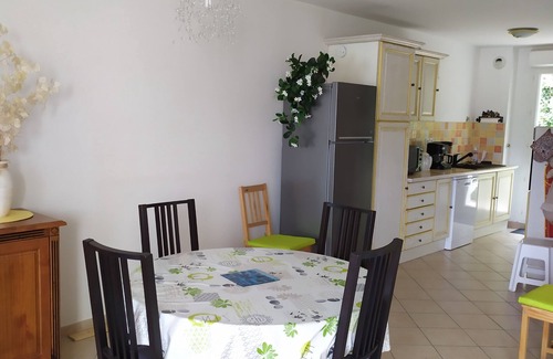 Greoux-les-Bains Apartamento | Appartement Meublé T3