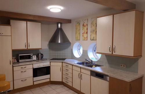 Kredenbach Apartamento | Appartement mit 4 Einzelbetten in 3 Schlafzimmern