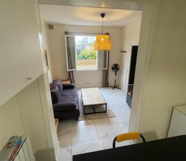 Bagnolet Apartamento | Appartement moderne à Bagnolet, 60 m² avec Jacuzzi