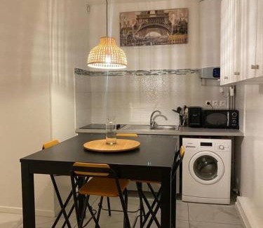 Bagnolet Apartamento | Appartement moderne à Bagnolet, 60 m² avec Jacuzzi