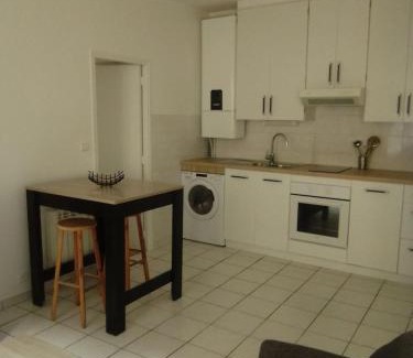 Rodez Apartamento | Appartement moderne à Rodez de 46 m² avec balcon