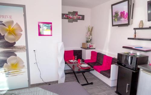 Plan-d'Aups-Sainte-Baume Apartamento | Appartement moderne avec piscine à Plan-d'Aups 55 m² - Spa inclus​