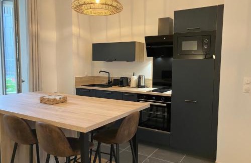 Le Palais Apartamento | Appartement moderne avec terrasse près des plages - FR-1-418-258