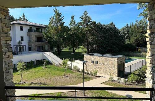 Ventabren Apartamento | Appartement moderne - Terrasse - Piscine - Parking