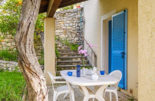 Chateauneuf-Grasse Apartamento | Appartement Numéro 1 - piscine